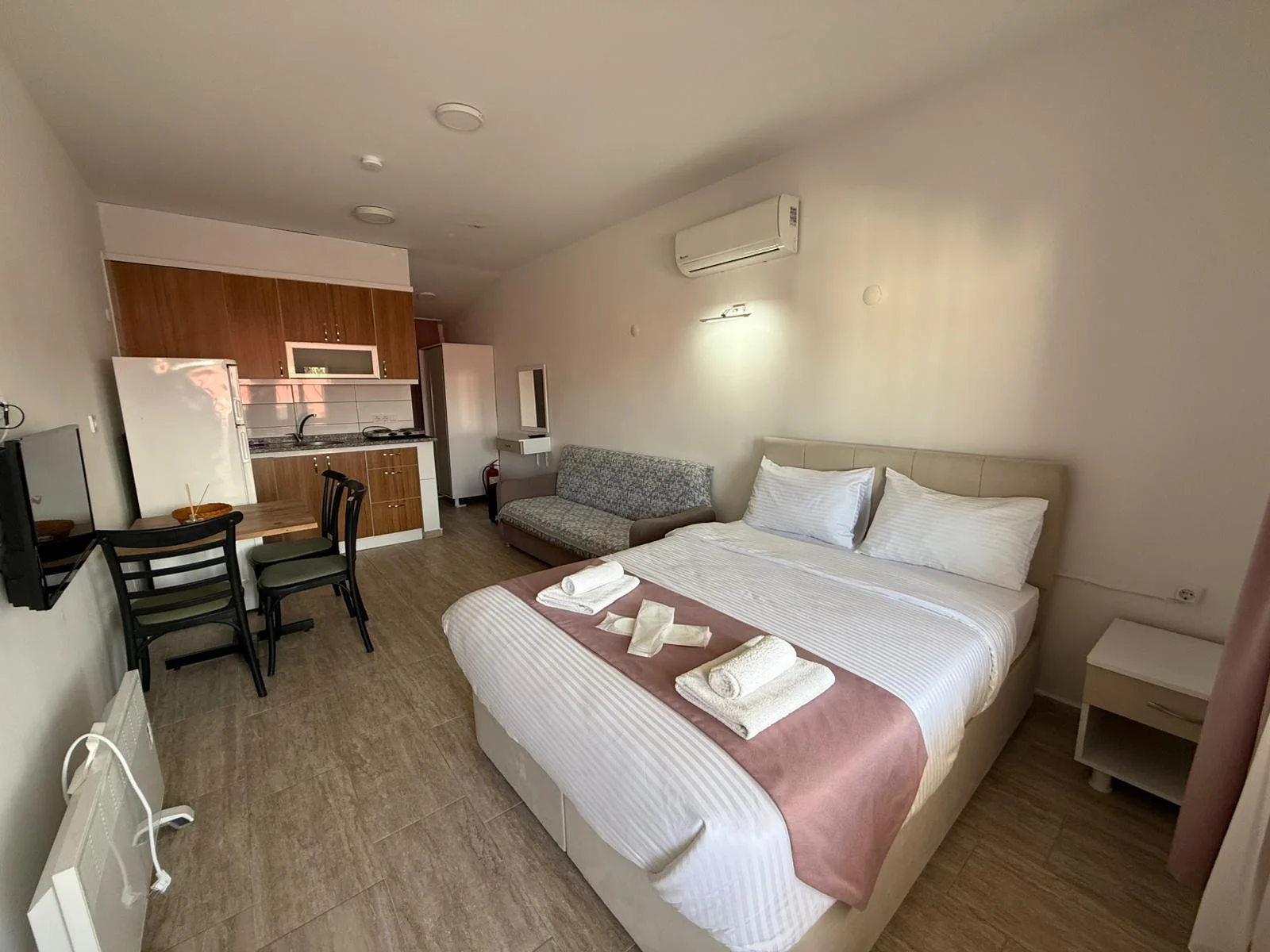 Sığacık Olive Hotel dört kişilik oda